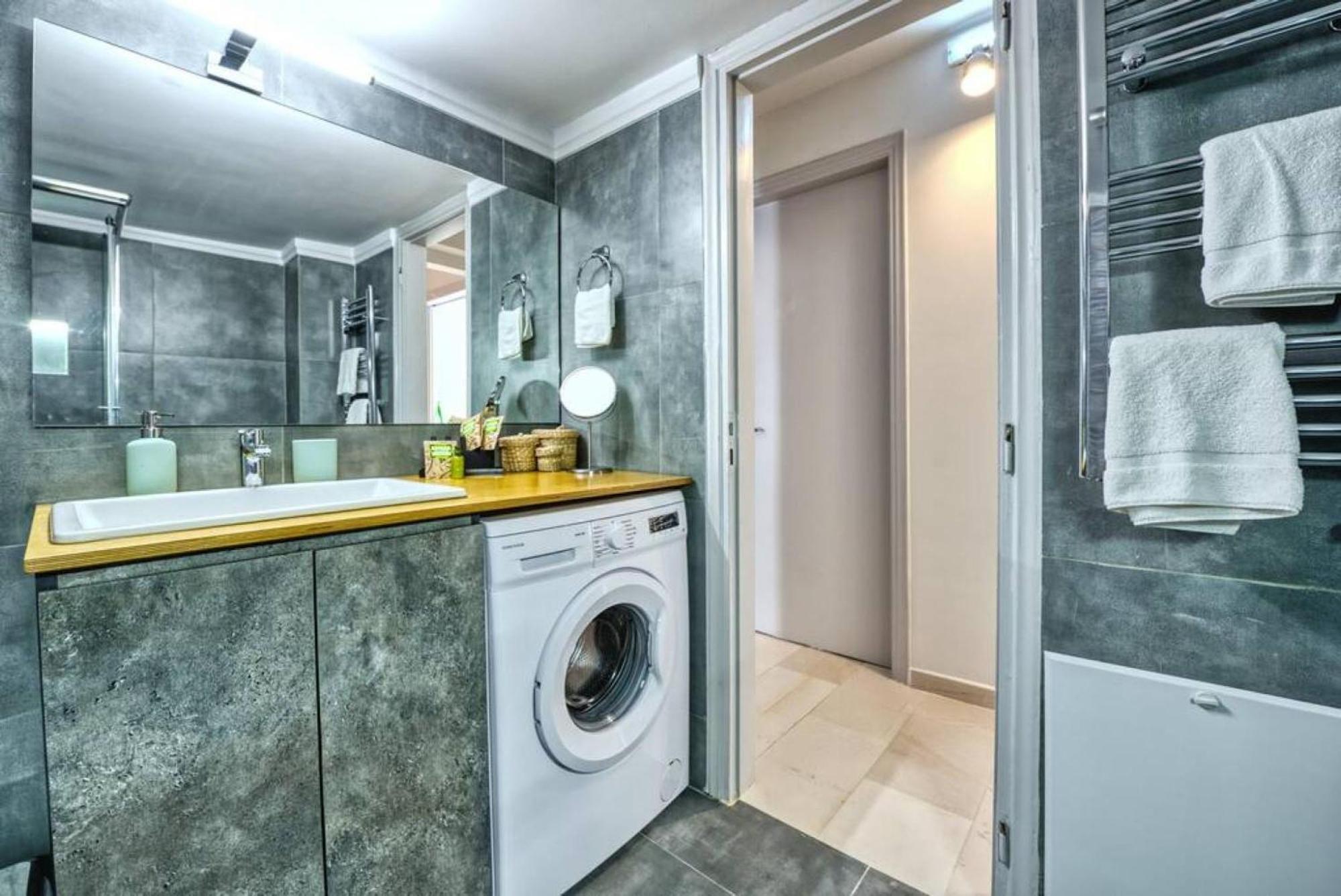 Muse A Dreamy And Fresh New Apartment Афіни Екстер'єр фото